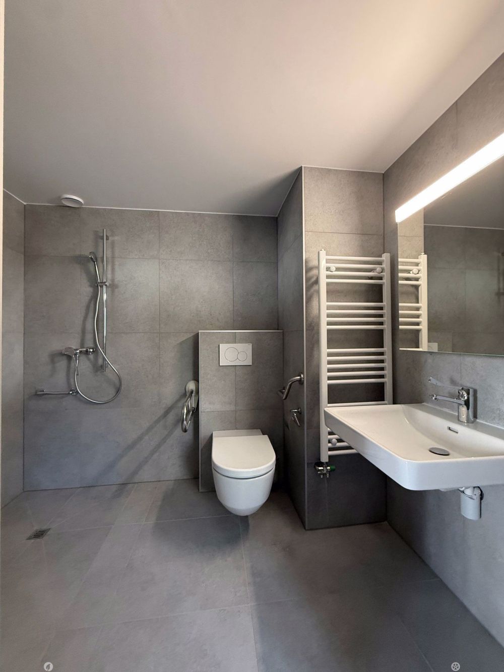 Neu sanierte, rollstuhlgerechte 1.5-Zimmerwohnung mit Terrasse im beliebten Gurzelenquartier Biel - Bild 5