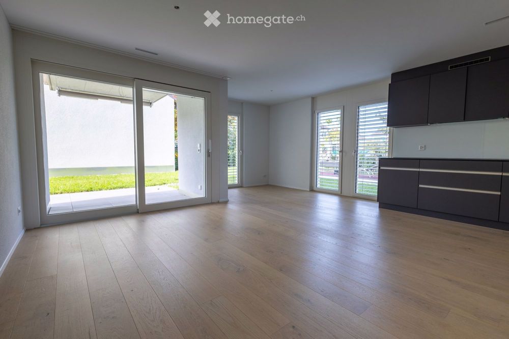 Moderne 3.5-Zimmer-Neubauwohnung mit grossem Garten inkl. Tiefgaragenparkplatz - Bild 2
