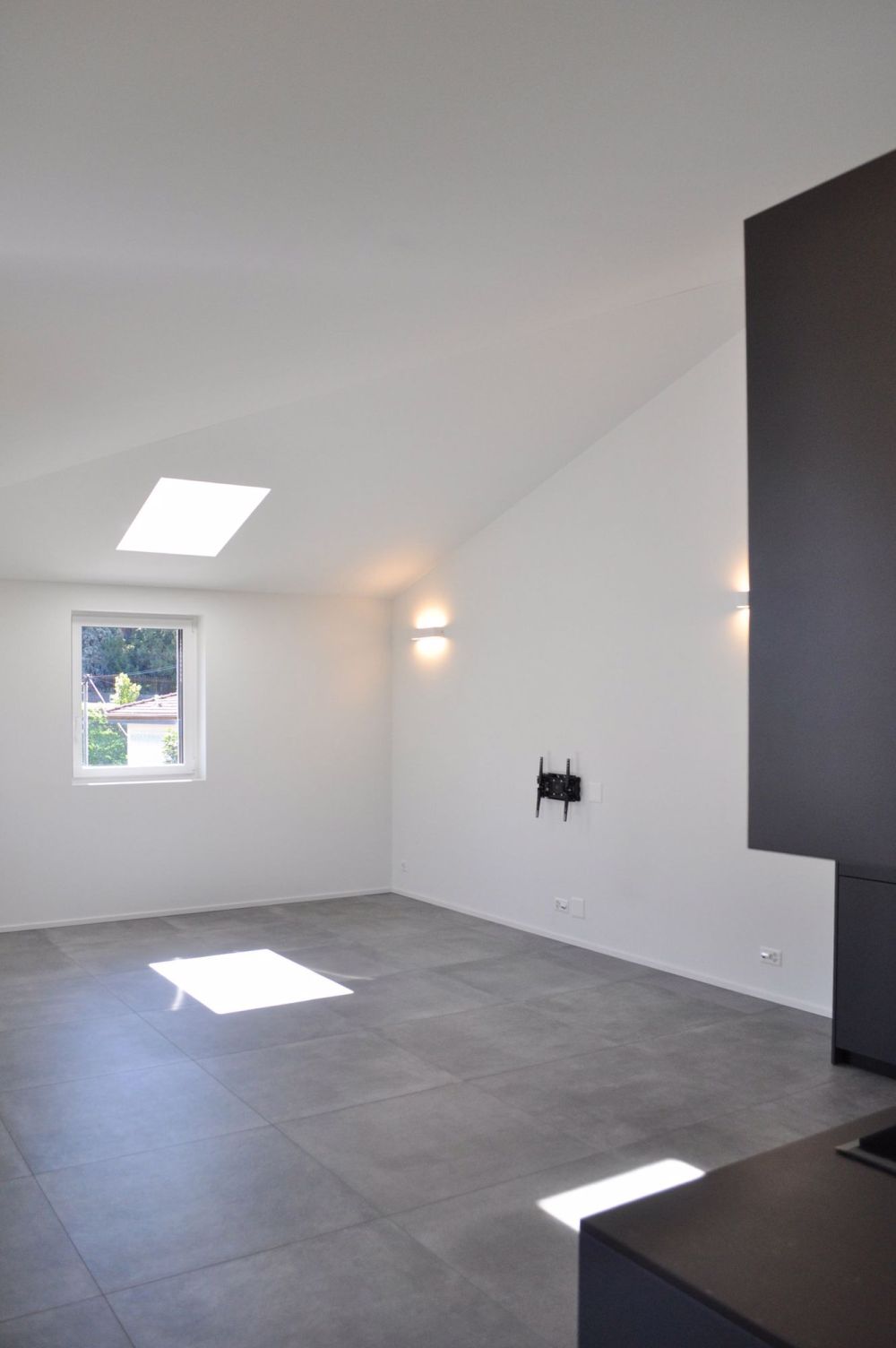 Mendrisio Zentrum: geräumige und raffinierte 2.5-Zimmer-Designwohnung in einer renovierten Villa aus der Gründerzeit - Bild 3