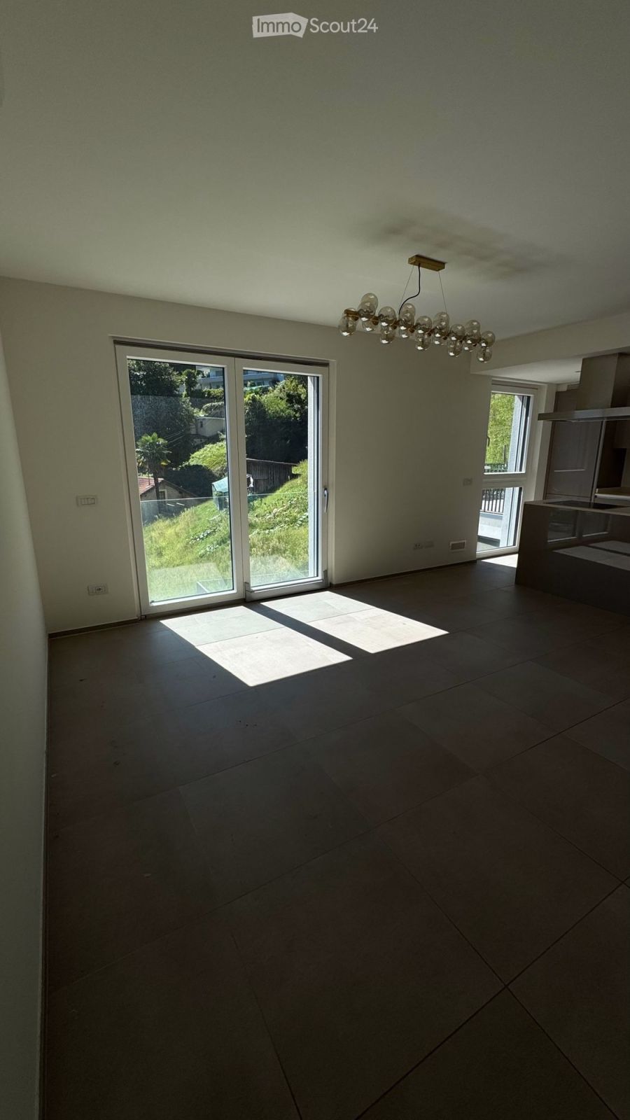 Modernes 3.5-Zimmer-Apartment mit Panoramablick in Lugaggia - Bild 3