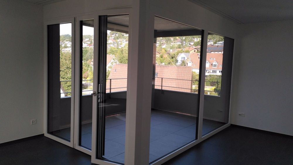 4 1/2 Zimmer Loggia-Wohnung - Loggia