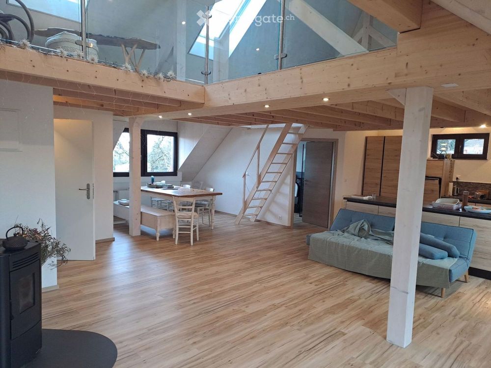 Fast neue, moderne Maisonette in historischem Bauernhaus nähe Murten - Bild 1