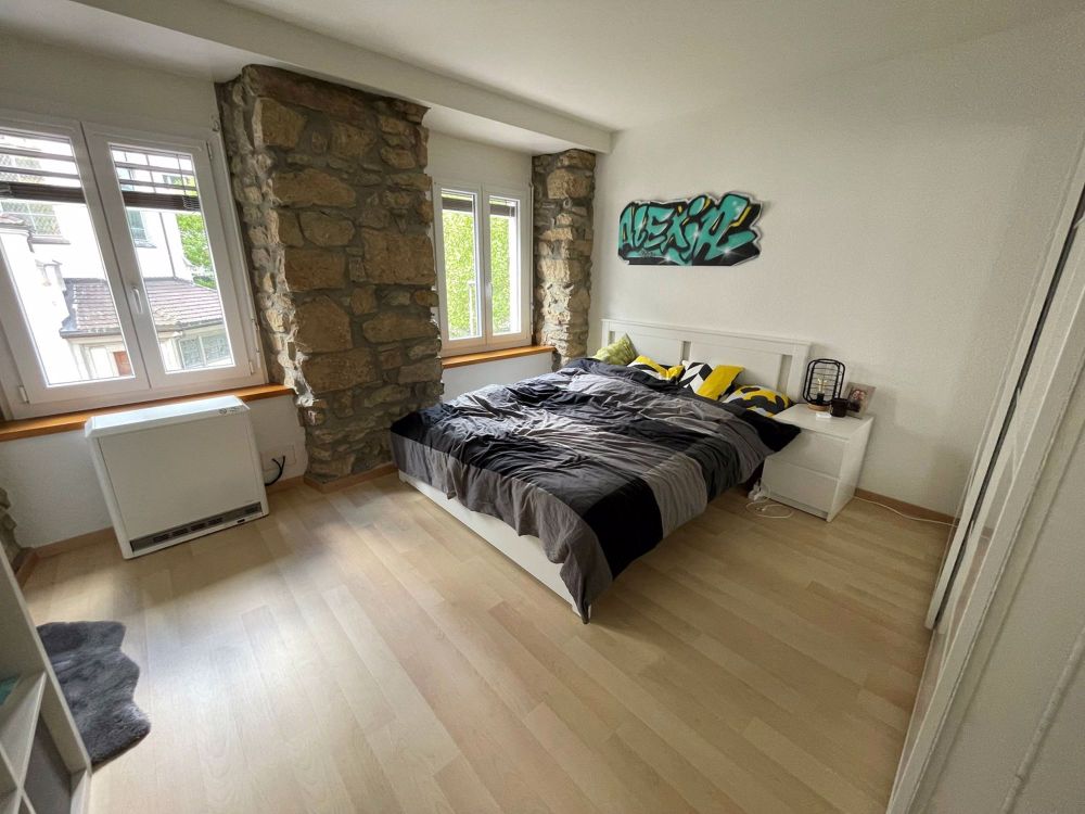 Appartement de 2 pièces 58 m2 avec cachet et ascenseur - Chambre