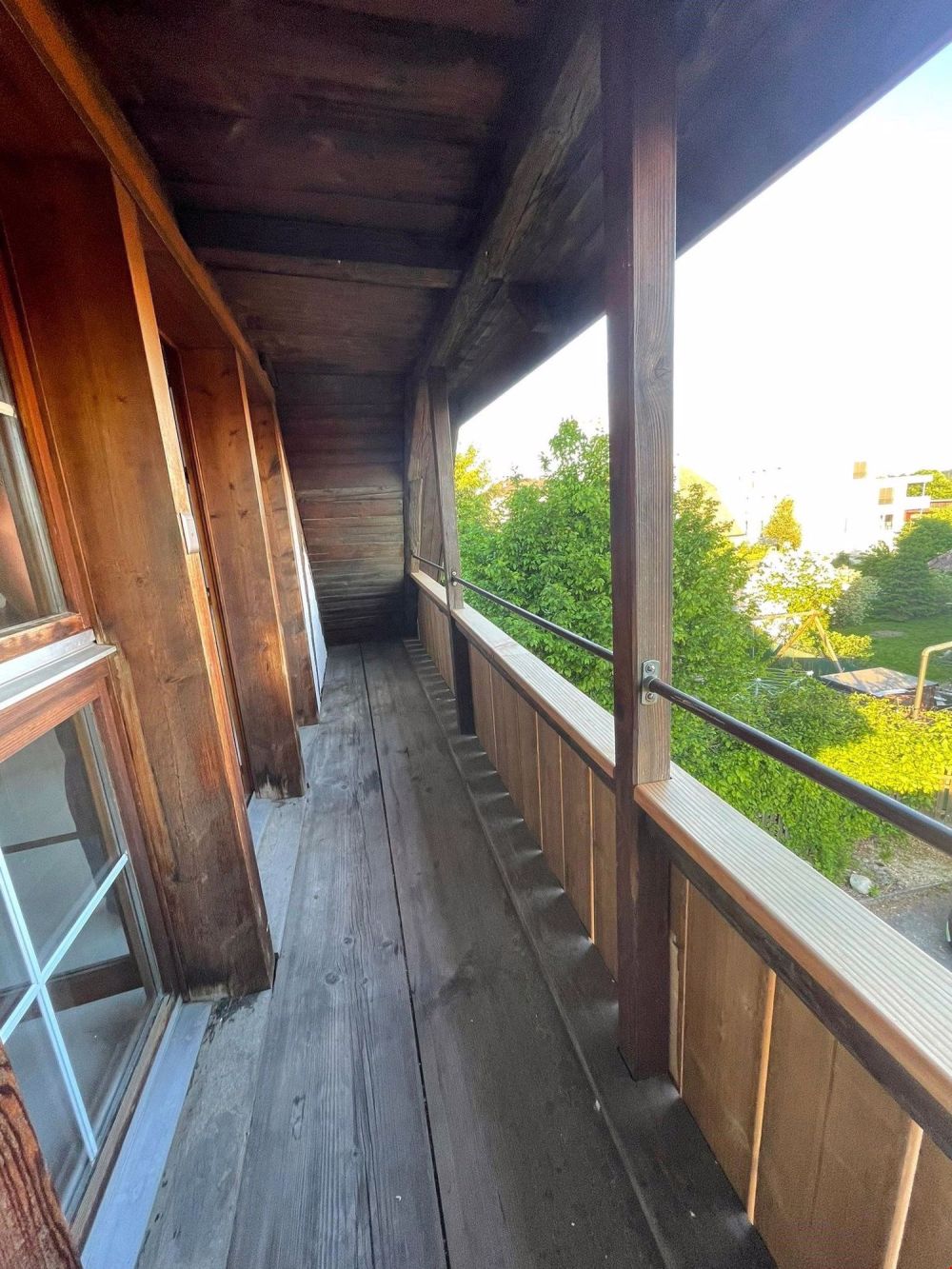 Helle Dachwohnung im sanierten Stöckli – ideal für Einzelperson oder Paar - Bild 9