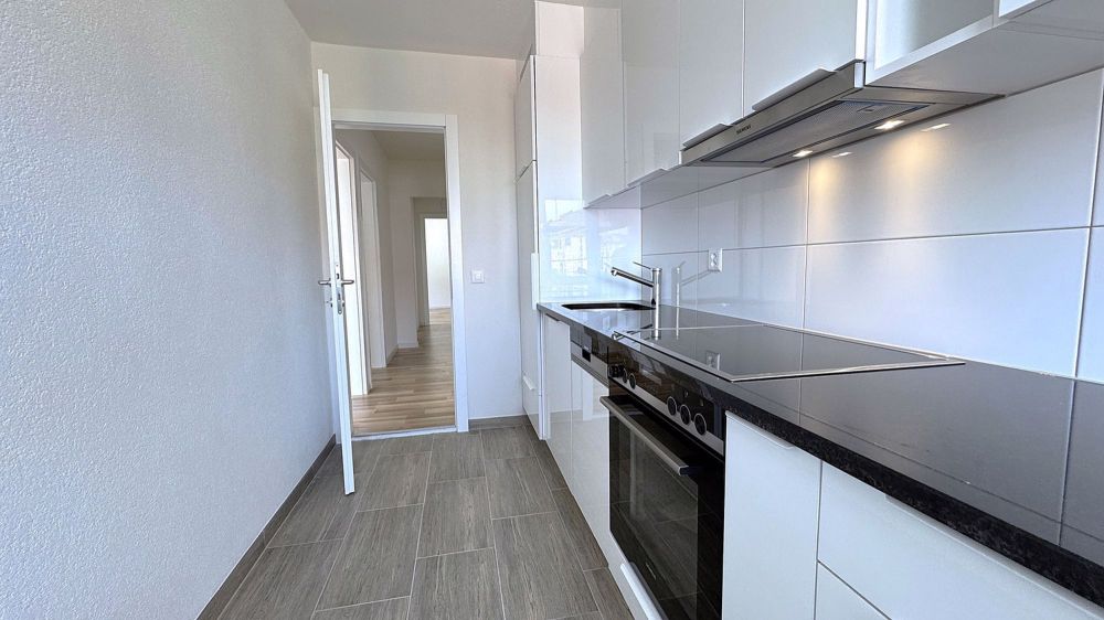 Erstvermietung nach Renovation! Moderne 3.5-Zimmer-Wohnung in zentraler Lage St. Gallen - Bild 3