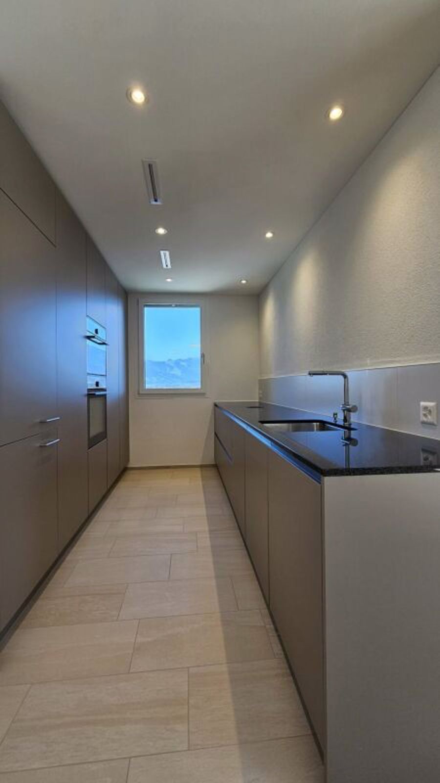 Moderne 4.5-Zi.-Wohnung mit hohem Ausbaustandard in ruhigem Wohnquartier - Bild 2