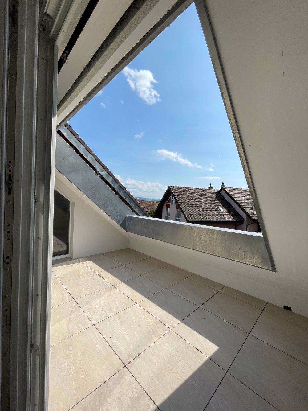 Neubau - Prächtige 3,5-Zimmer-Wohnung in Champagne - Bild 9