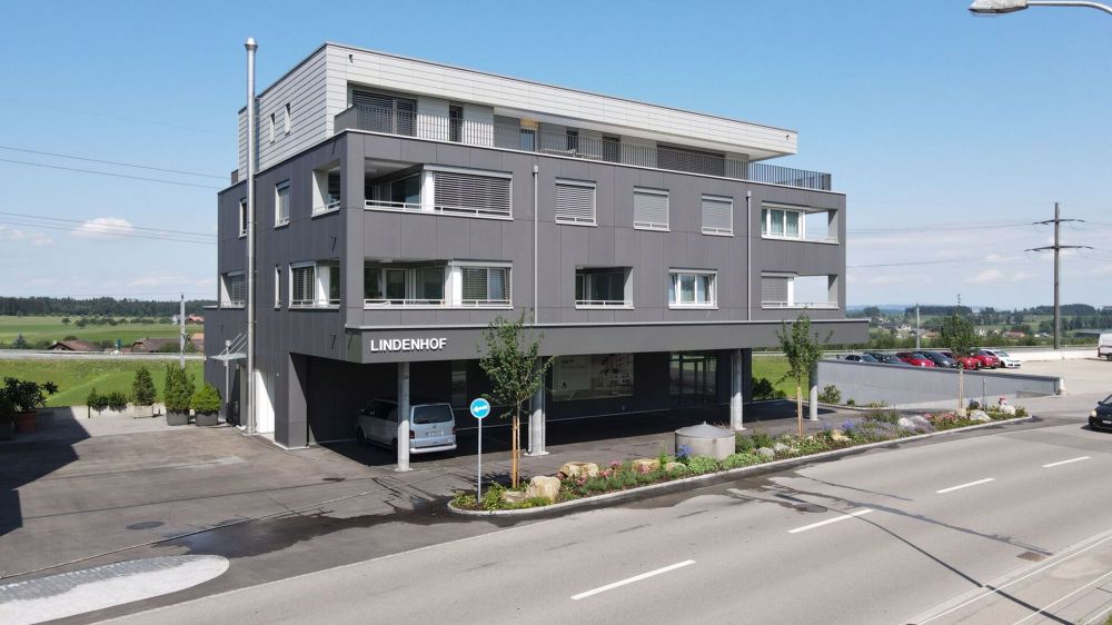 moderne 2.5 Zimmer-Wohnung an idealer Lage - Bild 1