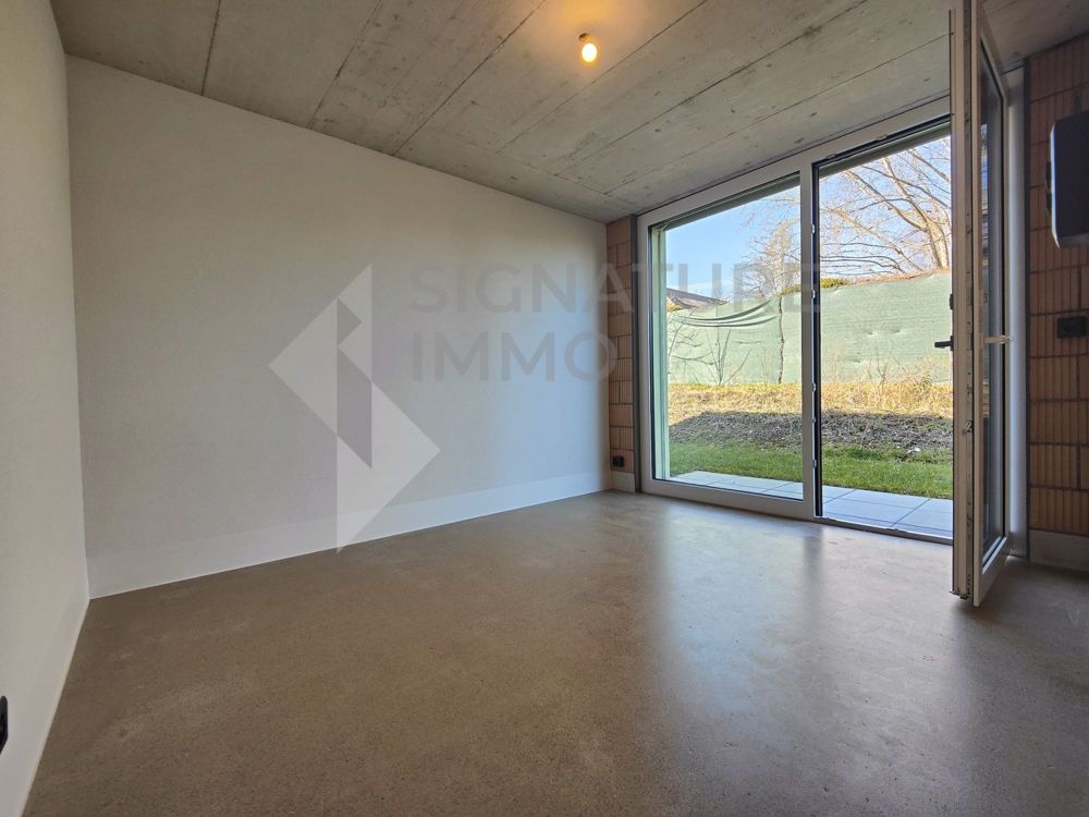 Ein schönes 3,5-Zimmer-Duplex-Apartment - Chambre 2 en bas avec accès jardin