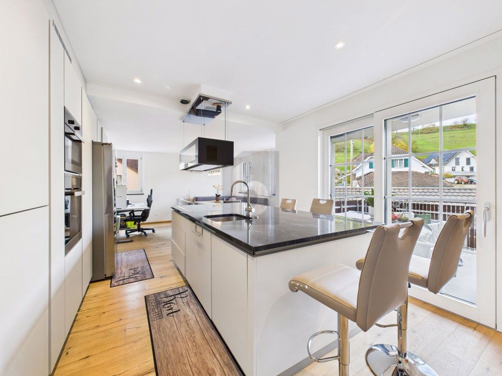 TRAUMHAFTE AUSSICHT AN RUHIGER LAGE - Bild 2