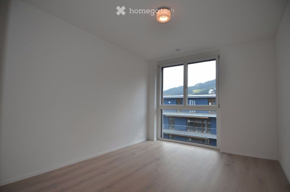 Moderne 3.5-Zimmer-Dachwohnung mit Panoramablick in Goldau - Bild 6
