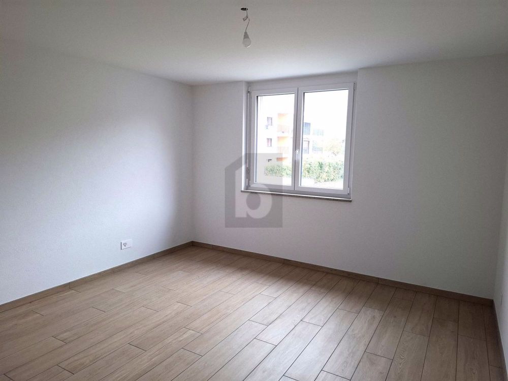 NEU, GERÄUMIG UND MODERN - Bild 5