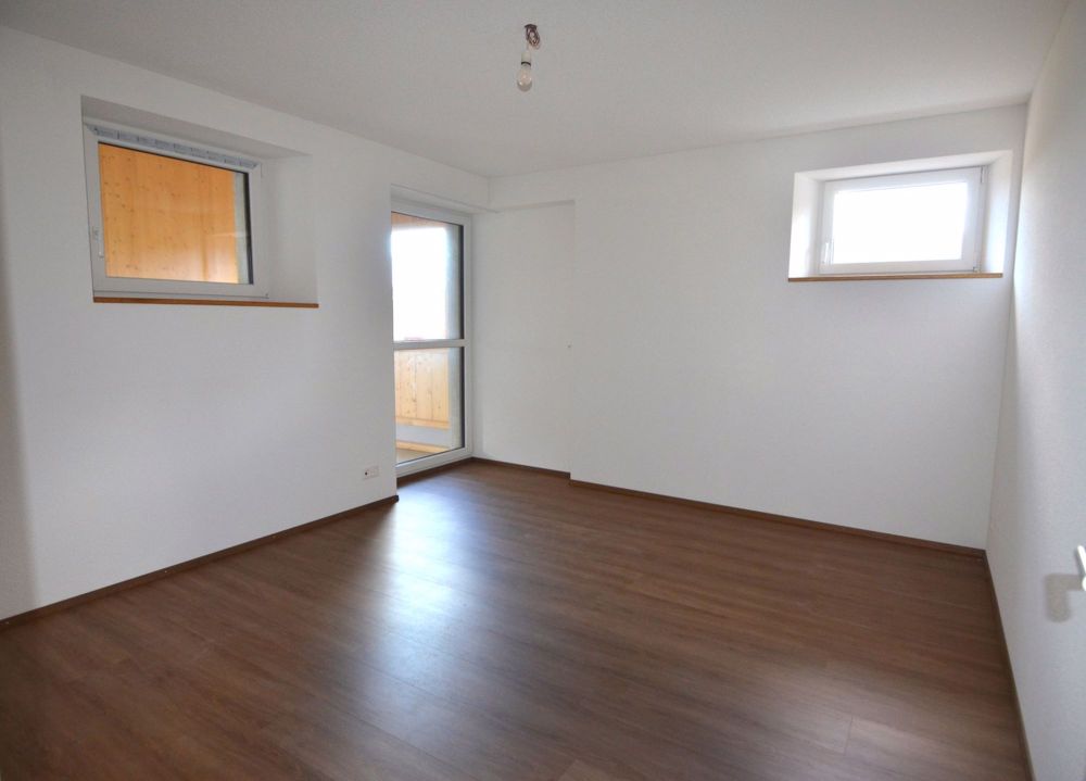 ERSTVERMIETUNG: Wunderschöne und grosse 4½ - Zimmer-Parterrewohnung in Höchstetten - Bild 7