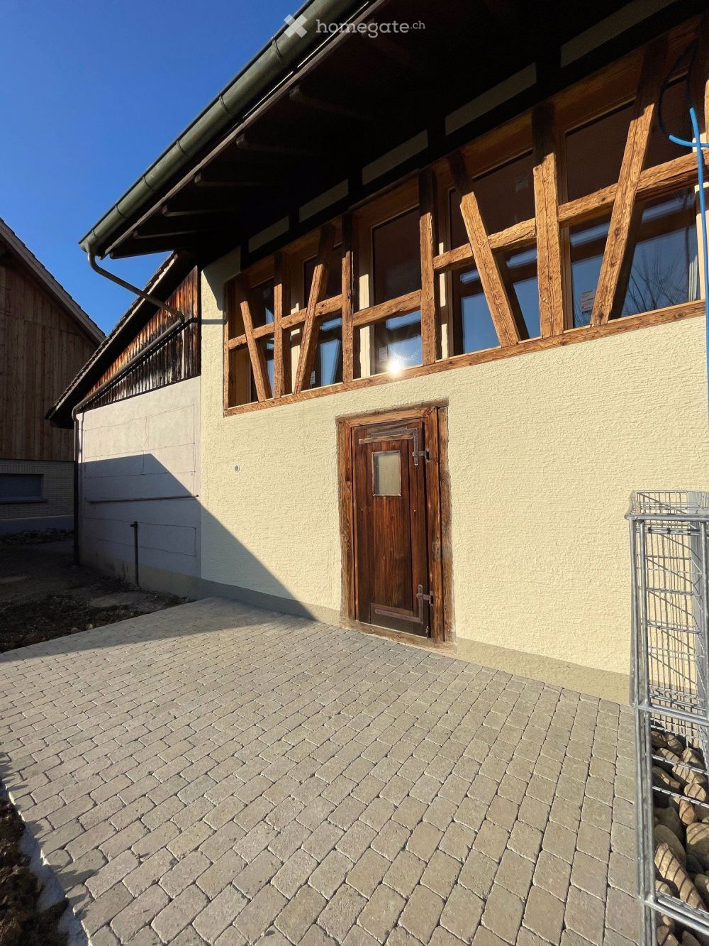 Sonnige und grosszügige 3.5-Zimmer-Wohnung als eigener Hausteil - Bild 13