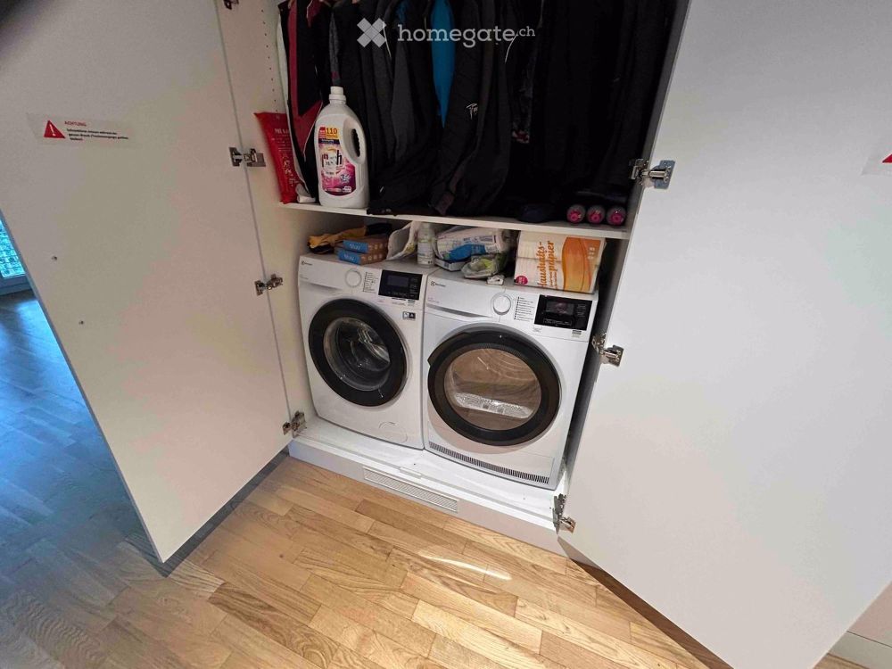 Moderne 3.5-Zimmer-Wohnung am Bahnhofplatz in Altdorf - Bild 4