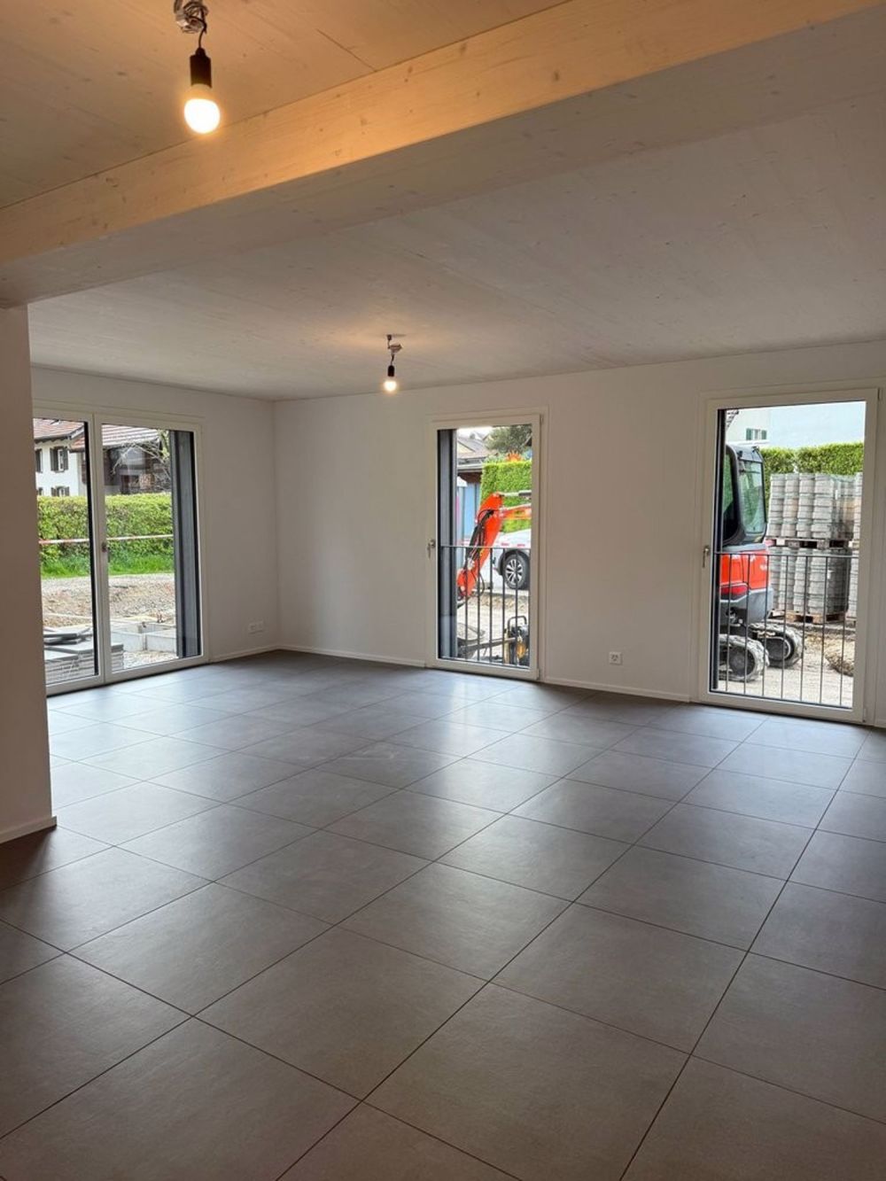 ERSTVERMIETUNG - Willkommen im sonnigen Röschenz - Wohnzimmer