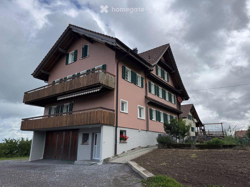 Charmante, frisch renovierte 3.5 - Zimmerwohnung mit traumhafter Aussicht mitten im Grünen - Bild 1