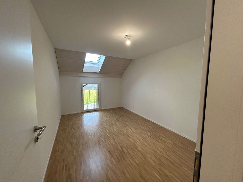Wunderschöne 3.5-Zimmer-Wohnung, komplett neu, im 1. Stock - Objekt Nr. 8 - Route de Saint-Denis 3 - Senarclens - Bild 8