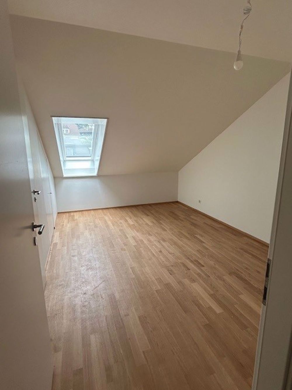 Neue 5.5-Zimmer-Wohnung, 3. Stock, ca. 128 m2 - Bild 5