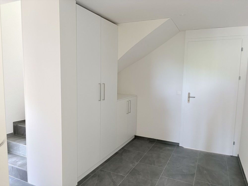 tolle 5.5-Zimmer-Maisonette-Wohnung - Eingang EG