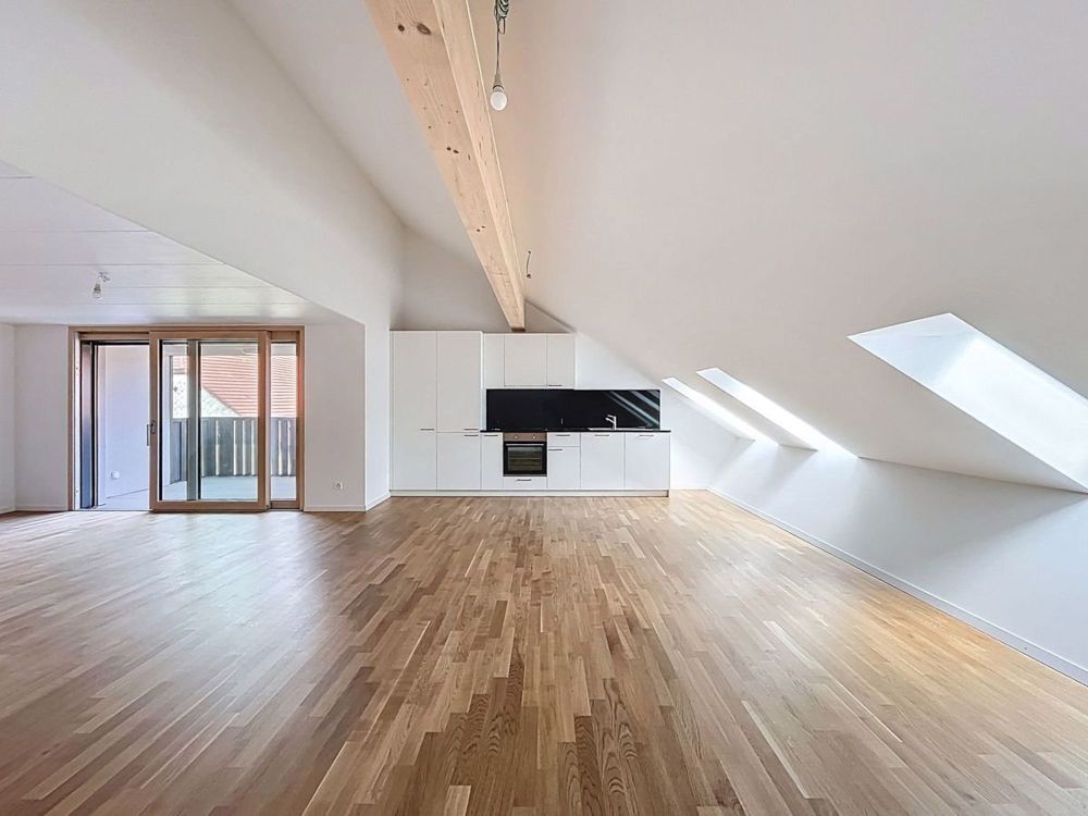 Duplextwo-Raum-Wohnung im letzten Stock - Bild 1