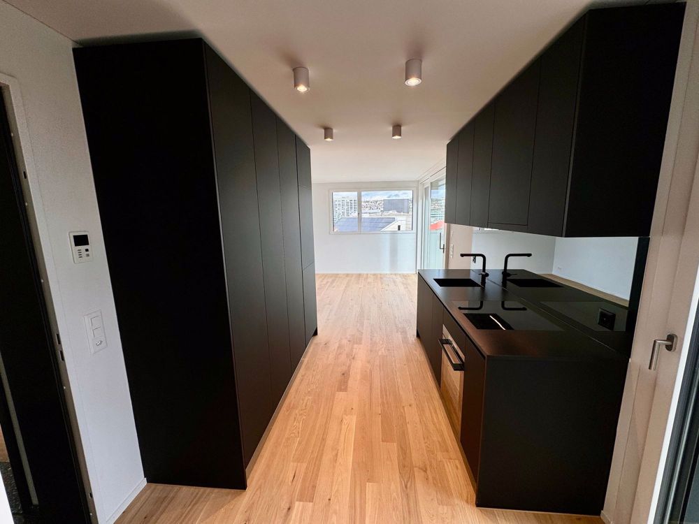 ERSTVERMIETUNG: Wohnung mit Terrasse und Fernsicht im 6. OG, mitten in Zürich - Bild 5
