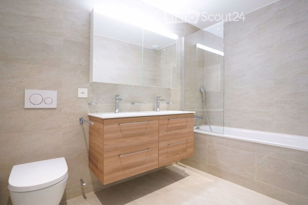 Magnificent 4-Zimmer-Wohnung neu mit Balkon und atemberaubendem Blick auf den Springbrunnen - Bild 3