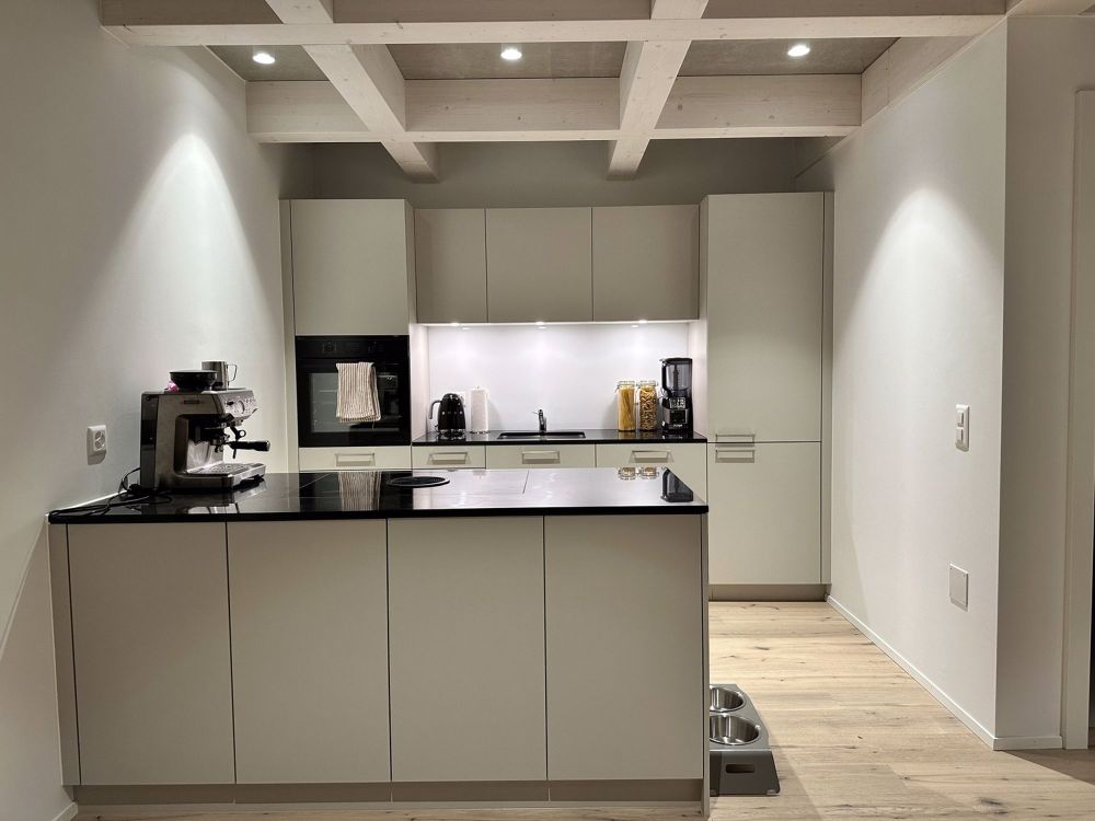 Charmante 2.5-Zimmer-Wohnung mit Balkon nahe Aarau - Bild 1