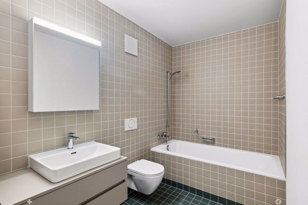 Höchster Wohnkomfort mitten in der Stadt - Badezimmer (Musterwohnung)