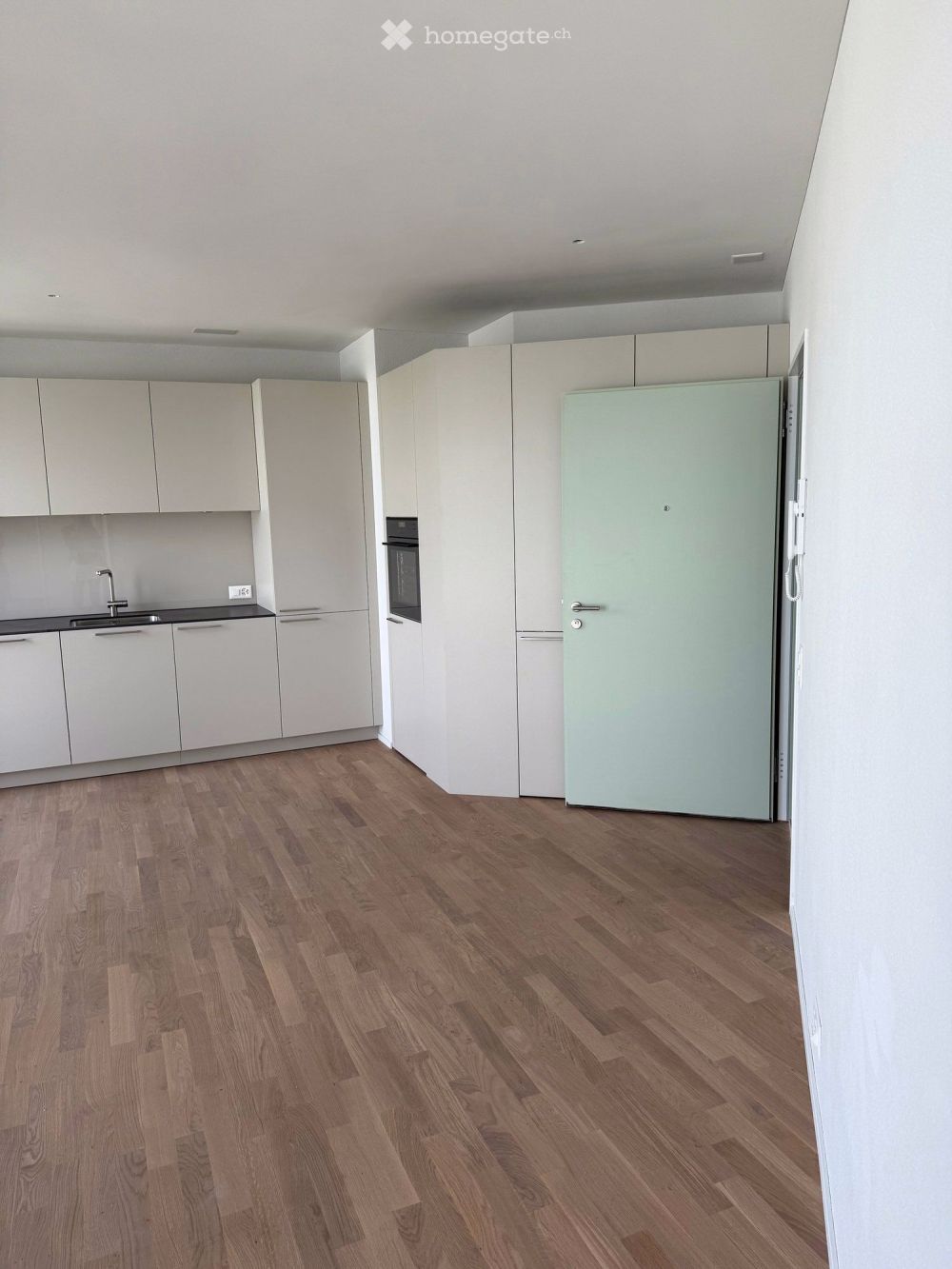 Erstbezug 2.5-Zimmer-Wohnung mit Aussicht - Bild 2