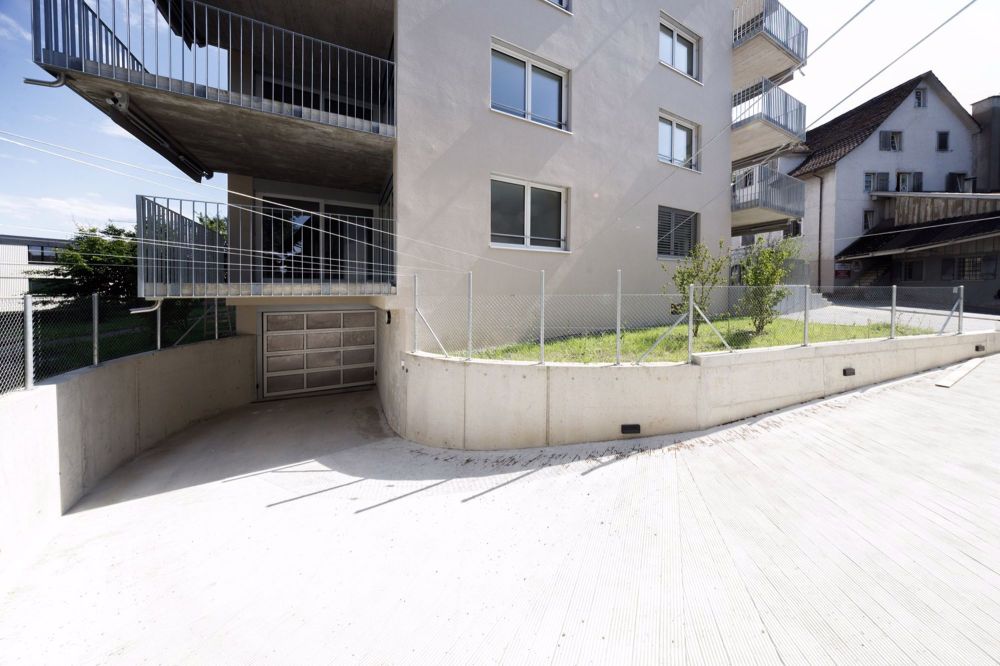 Erstvermietung - Neubau - Garage einfahrt