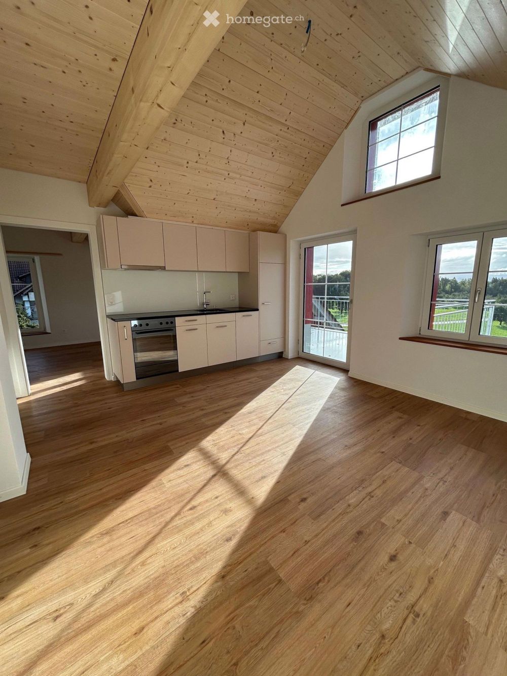 Moderne 2.5-Zimmer-Dachwohnung in Kümmertshausen - Bild 3