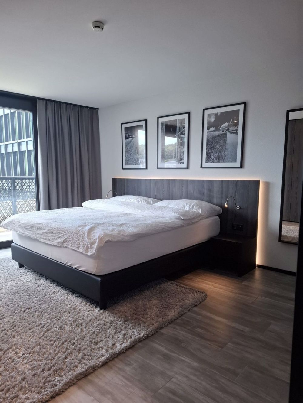 70m2 MOBILIERTES Modernes 2,5-Zimmer-Apartment in Dübendorf, NEU gebaut 2024 - Bild 1