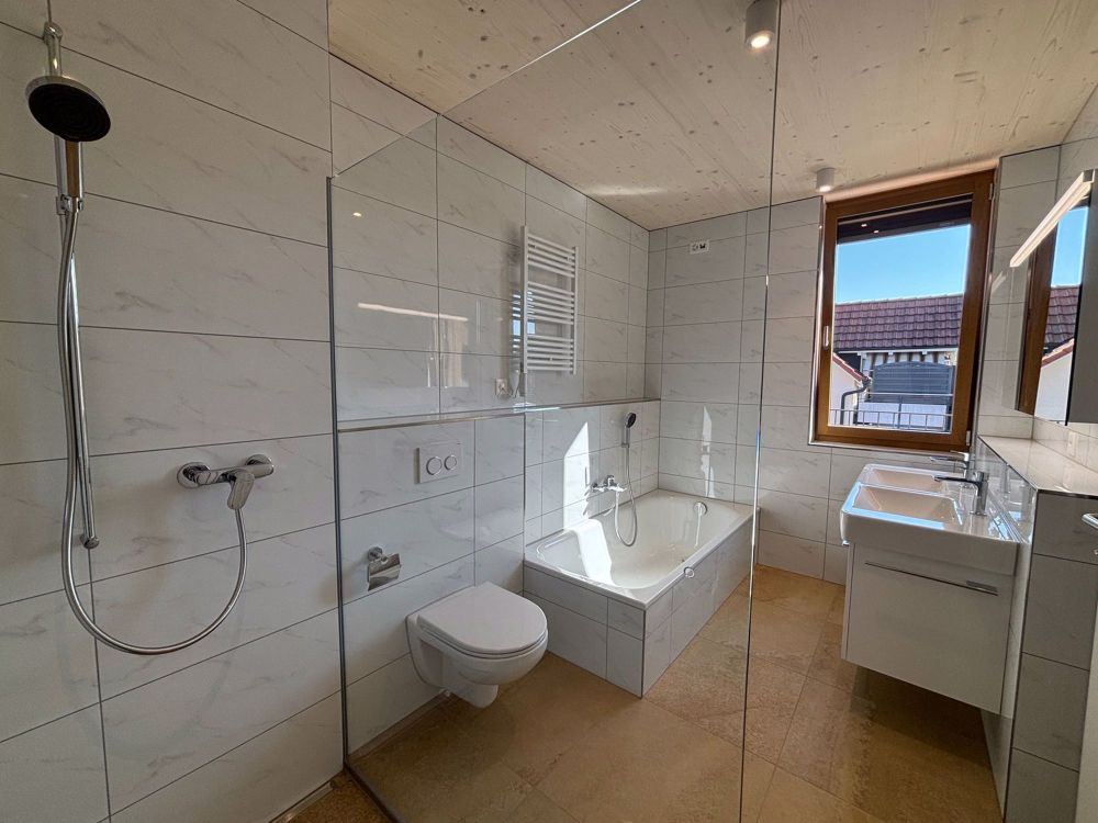 ERSTVERMIETUNG Exklusive 4.5-Zimmer-Attikawohnung im Eigentumsstandard - Bild 9