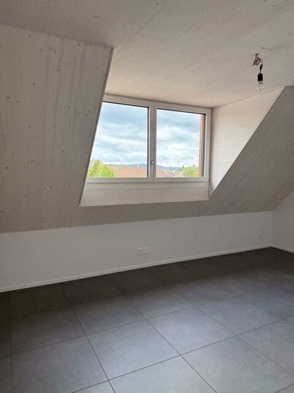 ERSTVERMIETUNG - Maisonette-Wohnung mit Galerie und eigener Waschküche - Zimmer 2