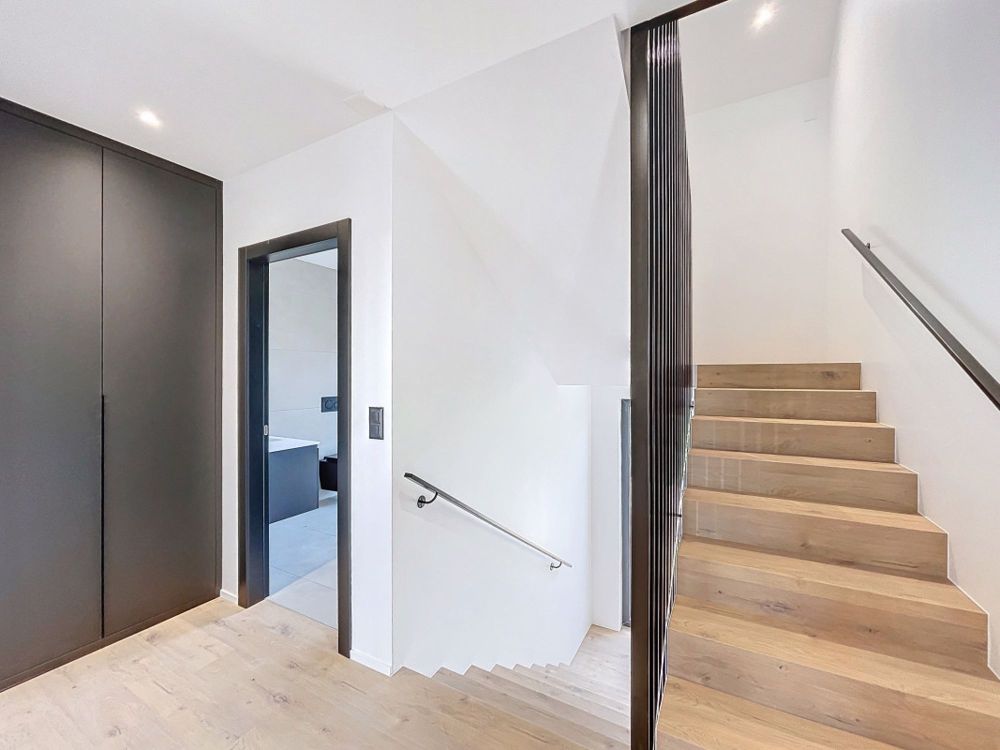 Huge and stunning new villa with 7 rooms, 10 minutes from Morges - Bild 7
