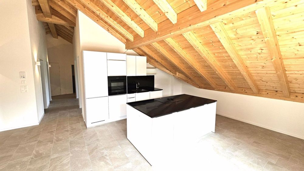 Edle, moderne Dachwohnung mit Terrasse und schönem Blick zum Schloss Sargans - Bild 2