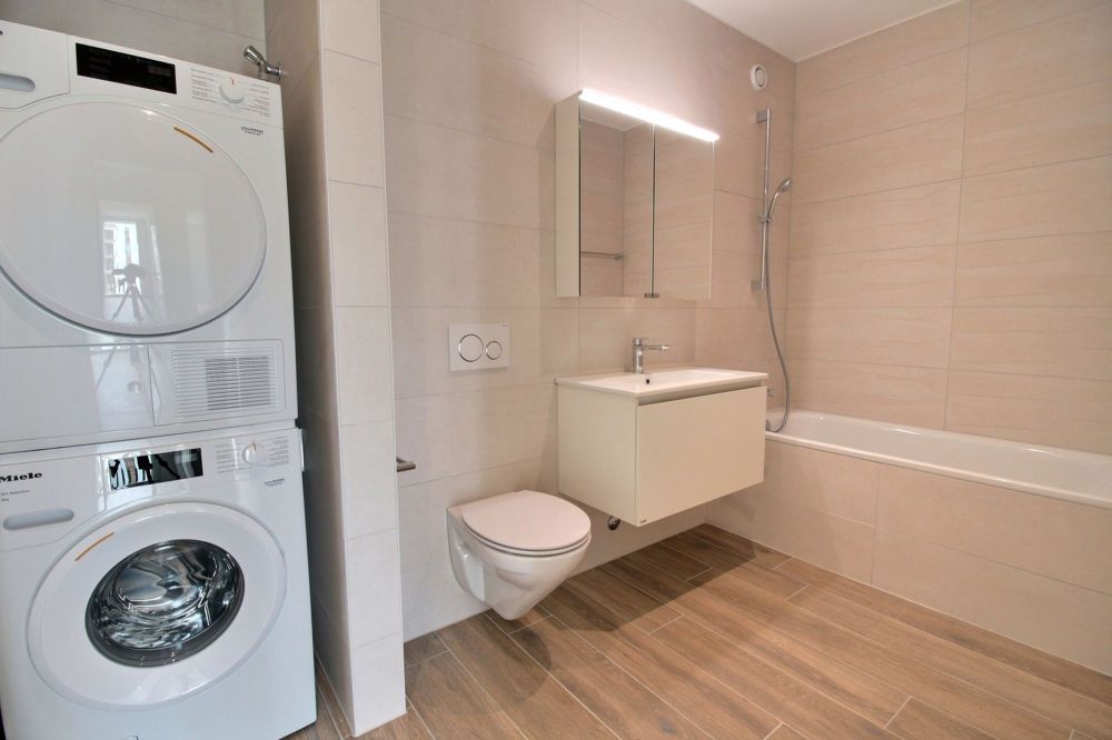 Magnifique 5.5 pièces à louer dès maintenant ! - Salle de bain 1