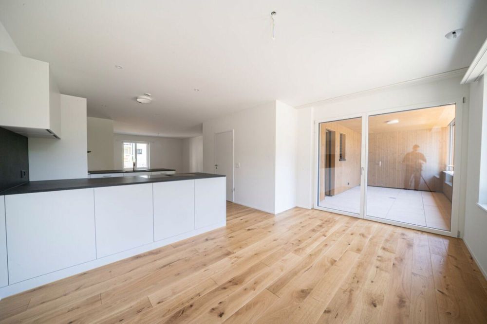 Erstvermietung: Neubau MFH mit 6 stilvollen Mietwohnungen am Bach - Weitere Wohnungen: \n\n3.5-Zimmer EG/1.OG