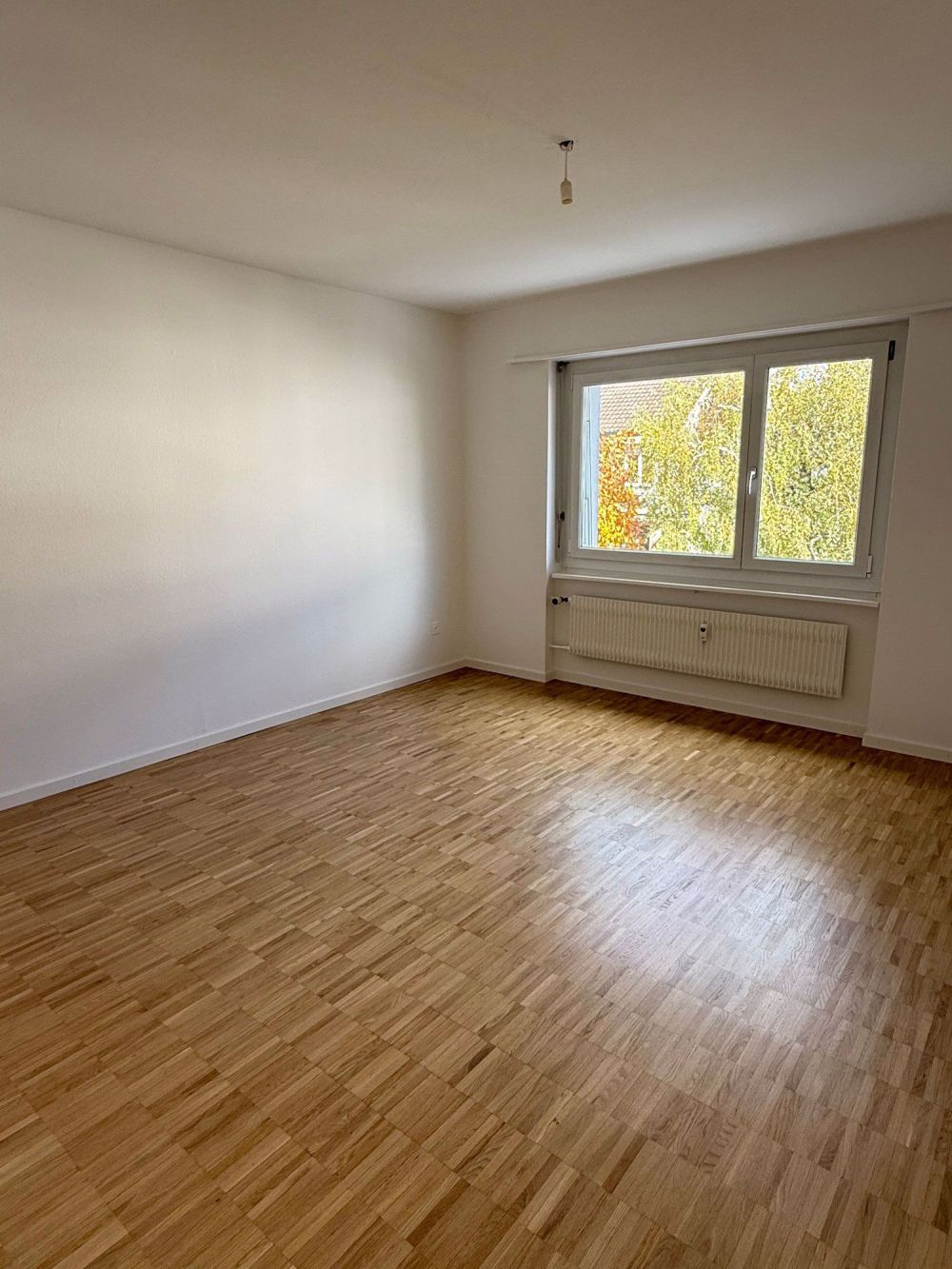 ?? Frisch sanierte 4.5-Zimmerwohnung mit Balkon am beliebten Lischenweg in Biel - Bild 8