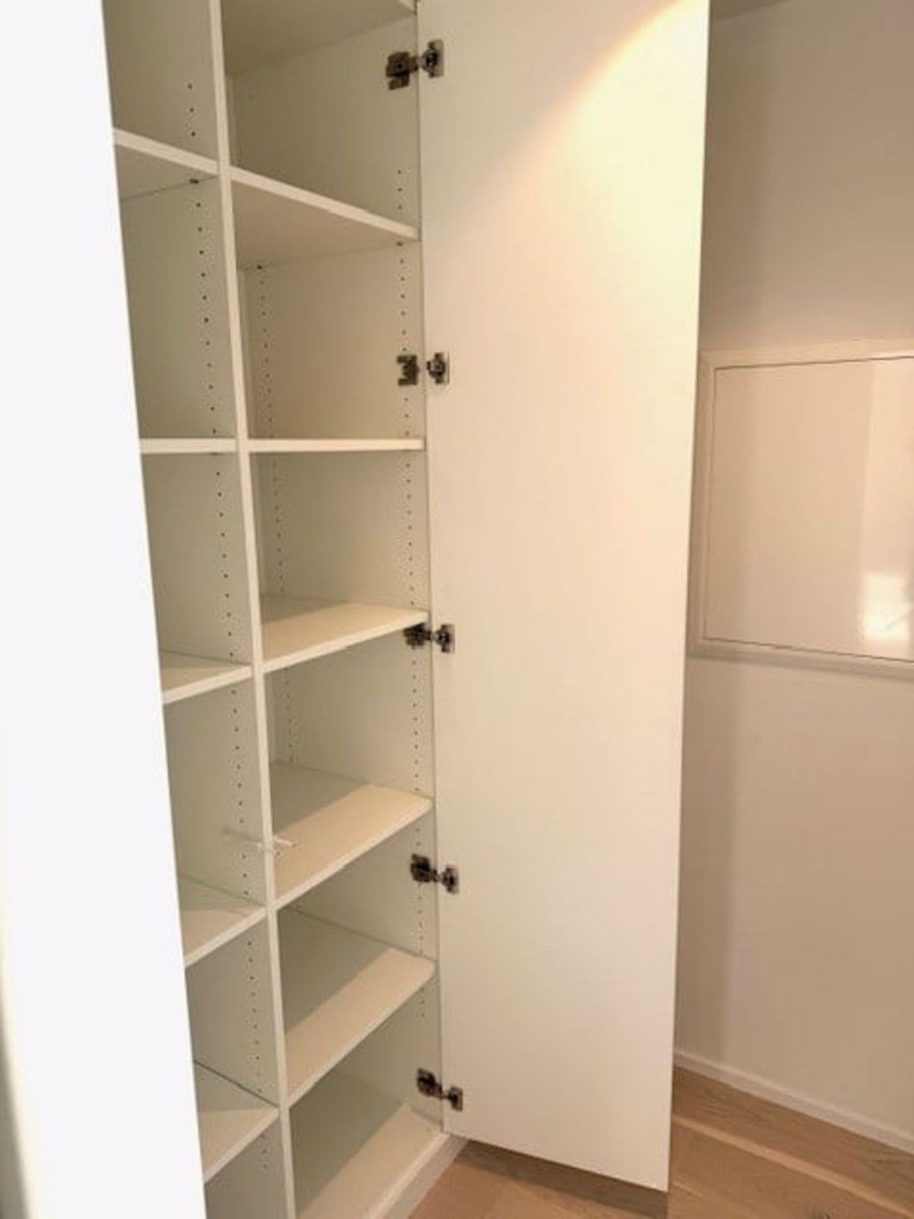 Neu erstellte, lichtdurchflutete 3,5 Zimmer Wohnung mit 2 grossen Terrassen - Bild 7