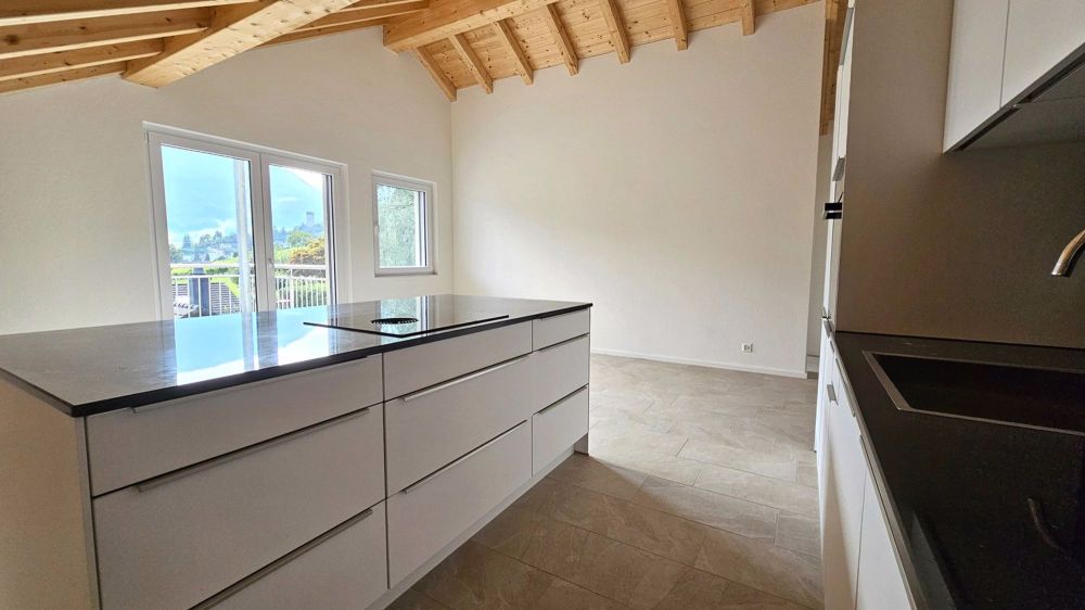 Edle, moderne Dachwohnung mit Terrasse und schönem Blick zum Schloss Sargans - Bild 5