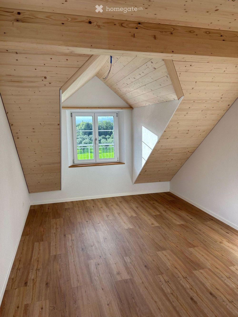 Moderne 2.5-Zimmer-Dachwohnung in Kümmertshausen - Bild 9