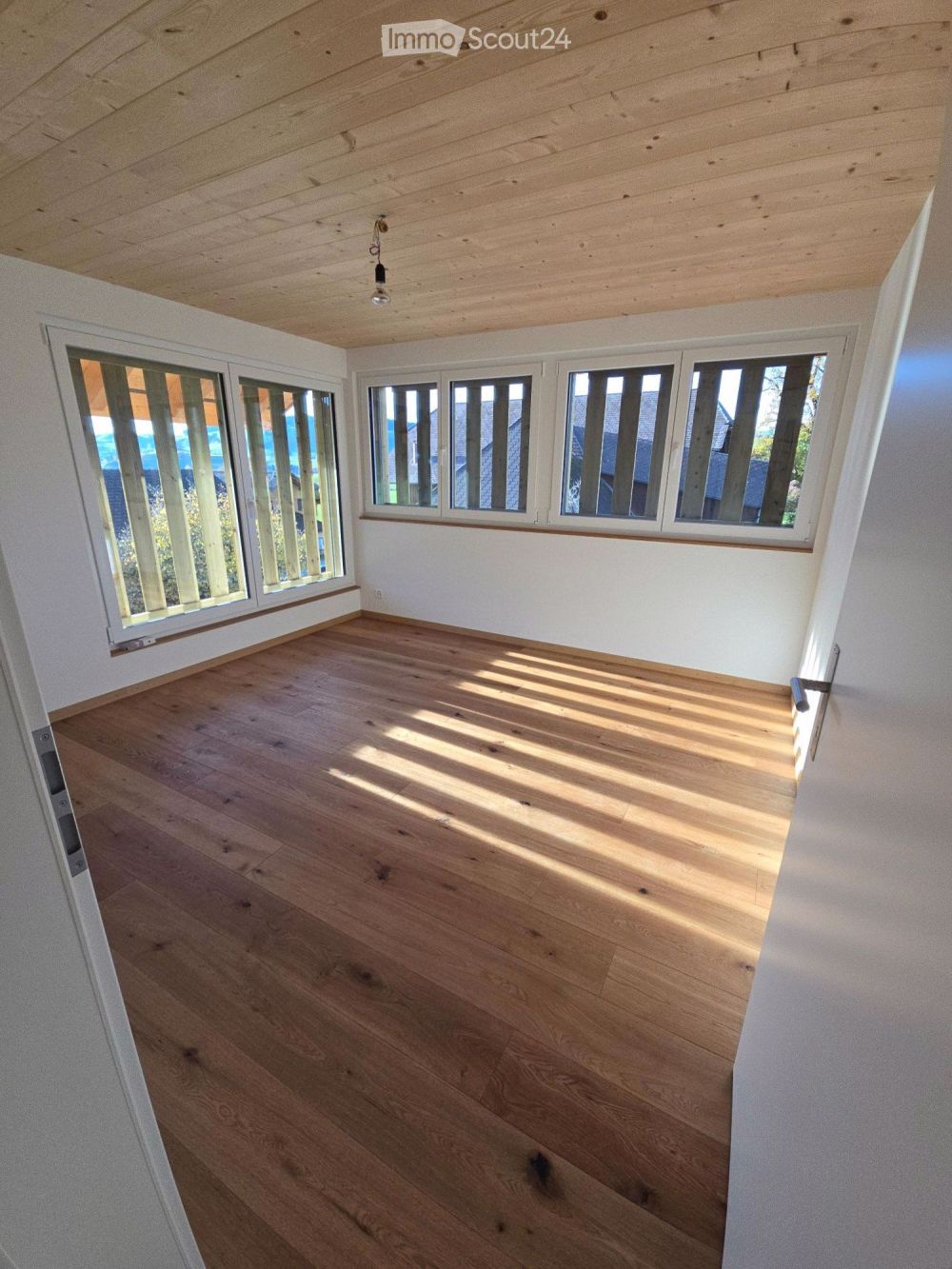 Grosszügige 4.5-Zi Whg/Haushälfte (Galerie, Gartensitzplatz) - Bild 4