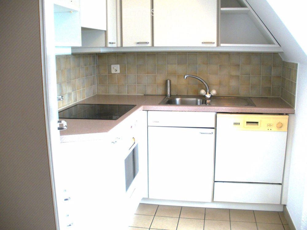 Charmante 2.5-Zimmer-Dachwohnung in ruhiger Lage von Bern - Bild 6