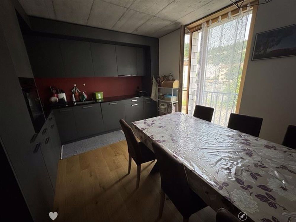 Moderne 4.5-Zimmer-Wohnung mit Balkon in Biel - Bild 2