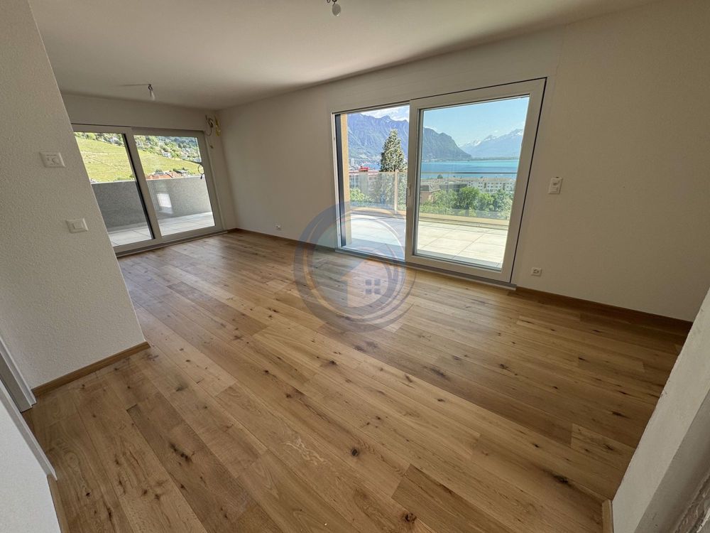 Wohnung mit 2,5 Zimmern im Dachgeschoss mit Panoramablick auf den See - Bild 3