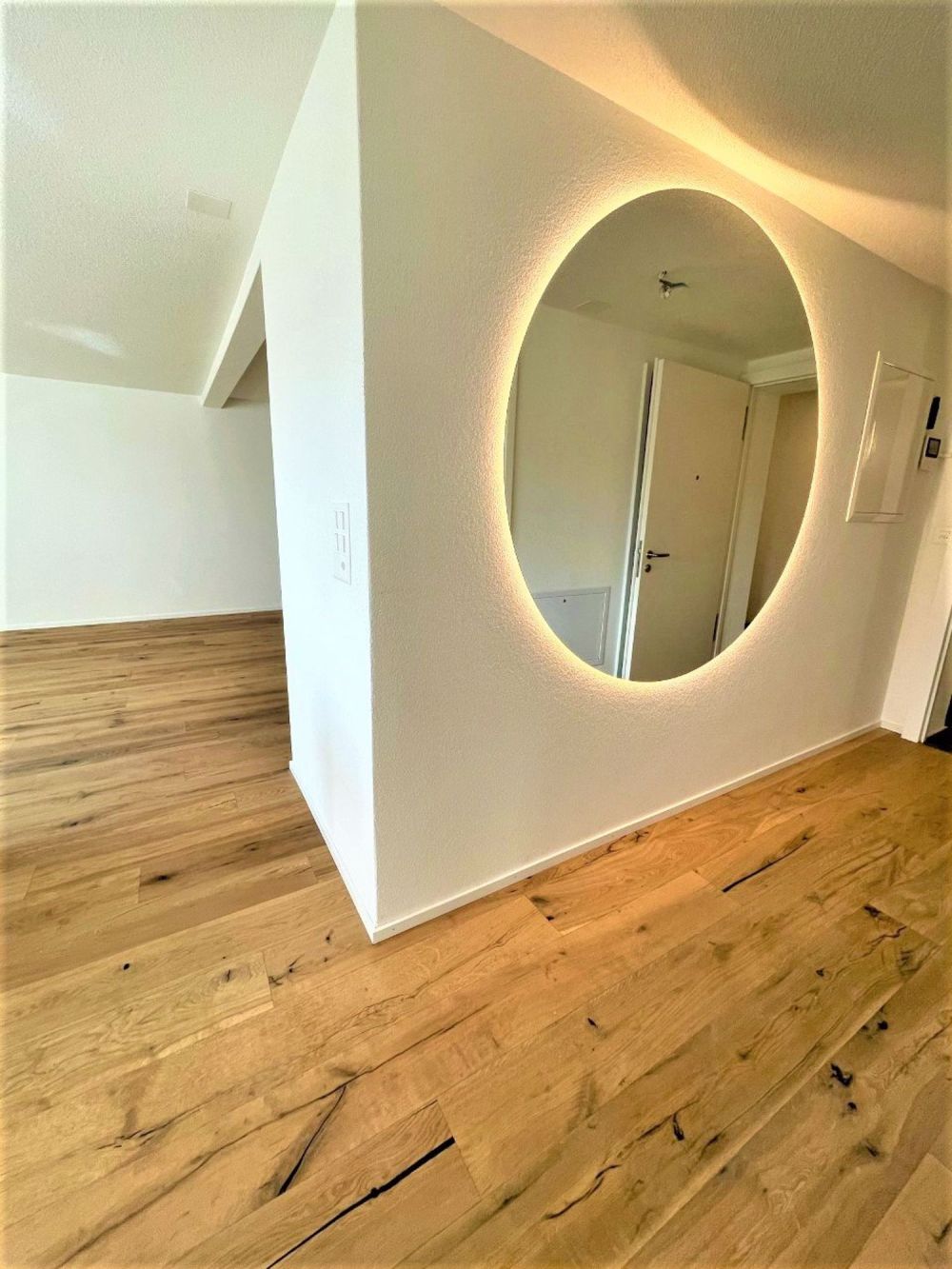 TOP MODERNE 3.5 ZIMMER WOHNUNG MIT PRIVATER WASCHMASCHINE/TUMBLER - Bild 12