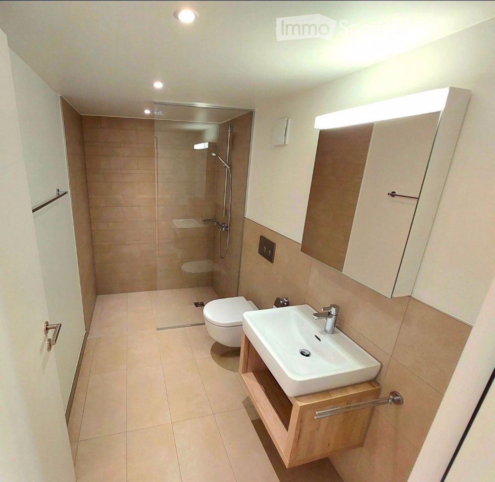 Moderne 3.5-Zimmer-Neubau-Wohnung mit Minergie-Standard in Schneisingen - Bild 5