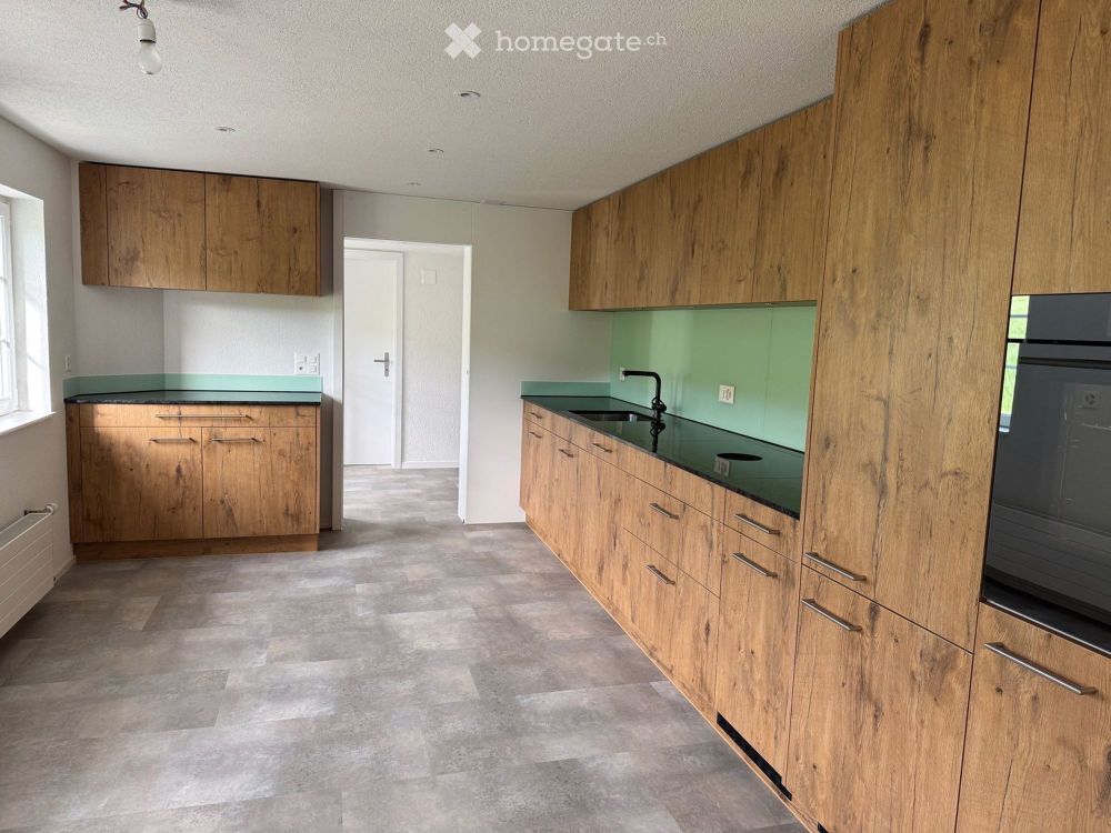 Charmante, frisch renovierte 3.5 - Zimmerwohnung mit traumhafter Aussicht mitten im Grünen - Bild 5